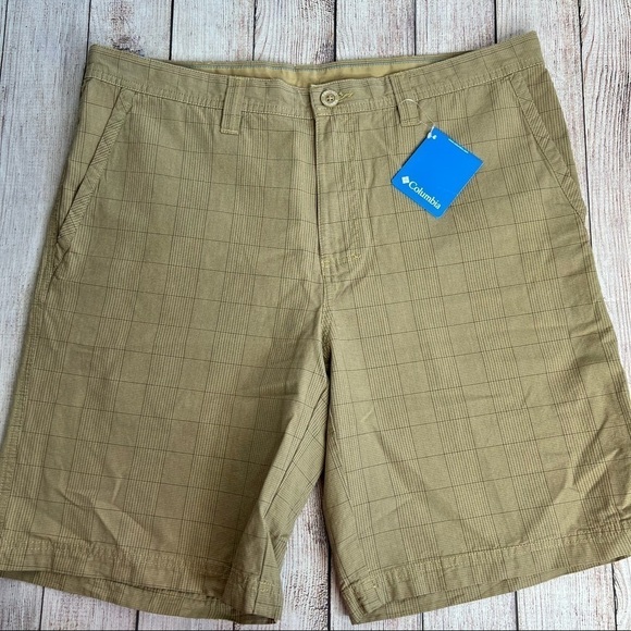 Columbia Omni Shade Shorts 38 NWT - Picture 1 of 6